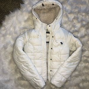 Abercrombie & Fitch White Puffer Winter Jacket / Coat